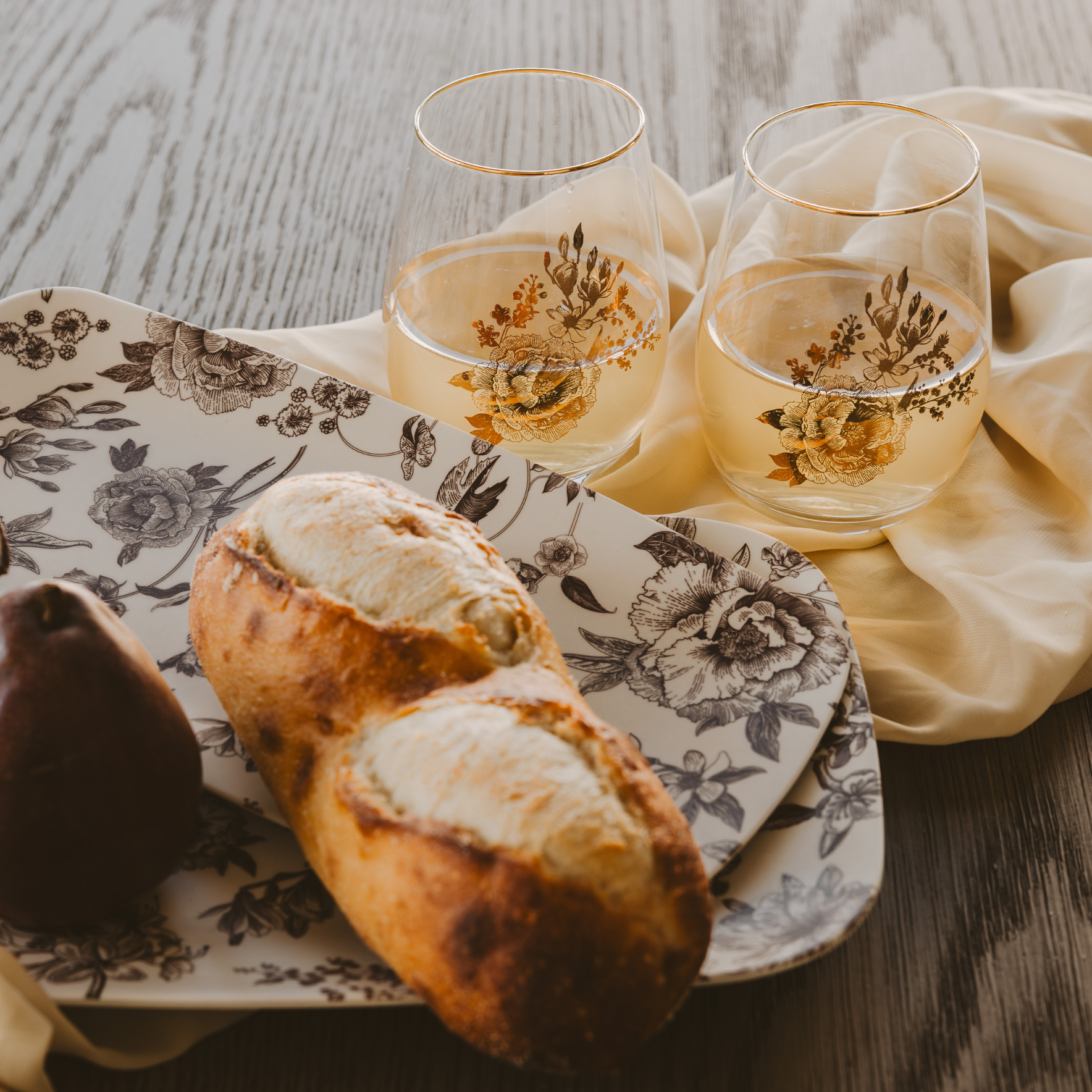 *NEW* Delft Stemless Wine Glasses, Boxed Set of 2