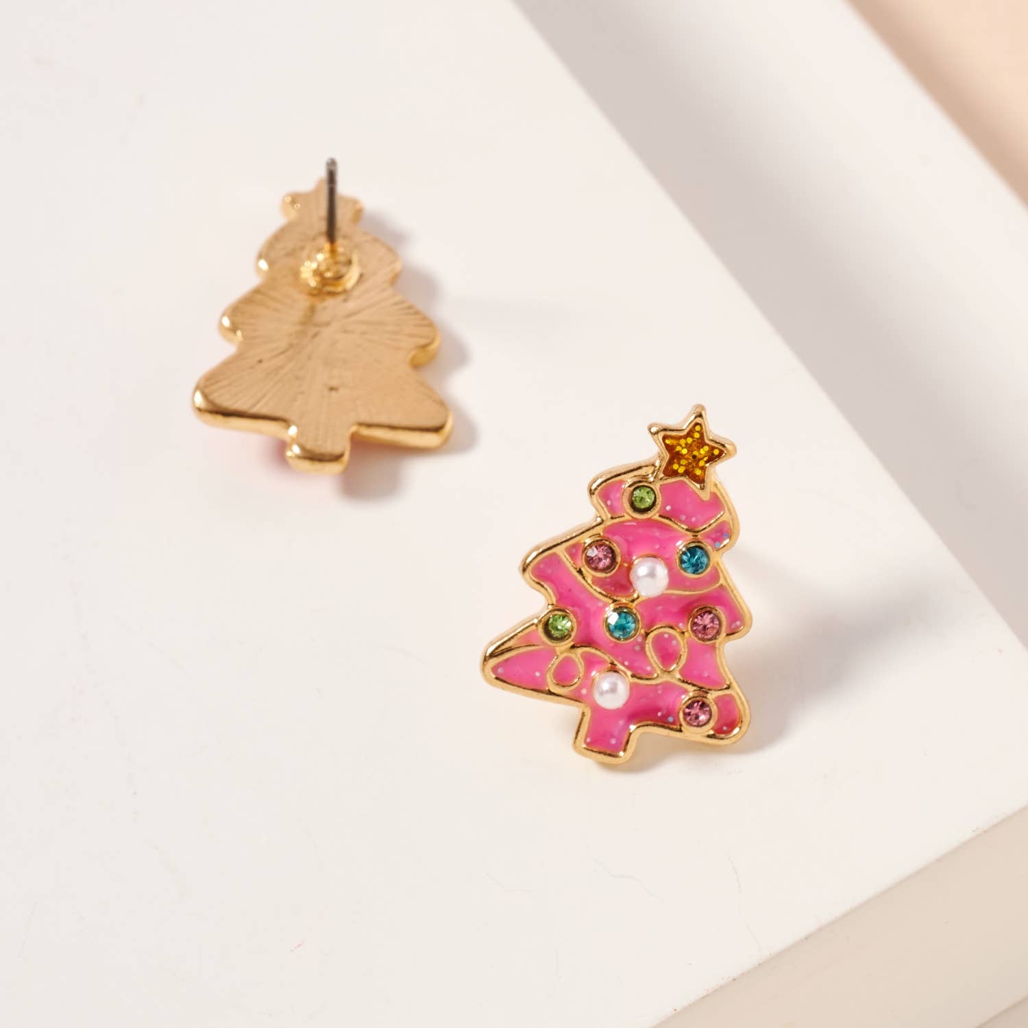 Christmas Tree Enamel Stud Earrings: White / One / 4BE32041