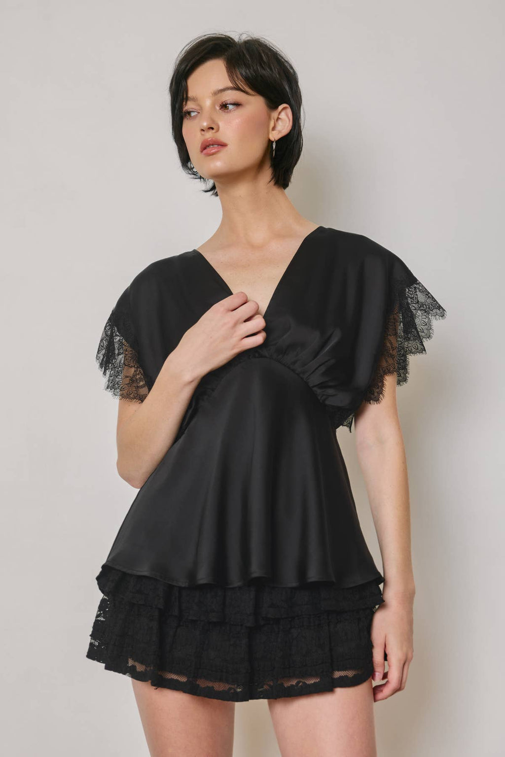 Satin Lace V Neck Blouson Top: BLACK