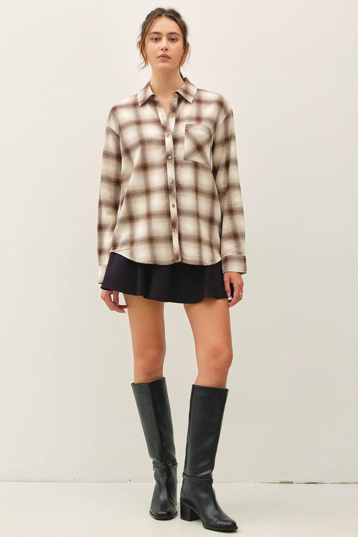 BROWN FLANNEL PLAID BUTTON UP SHIRT