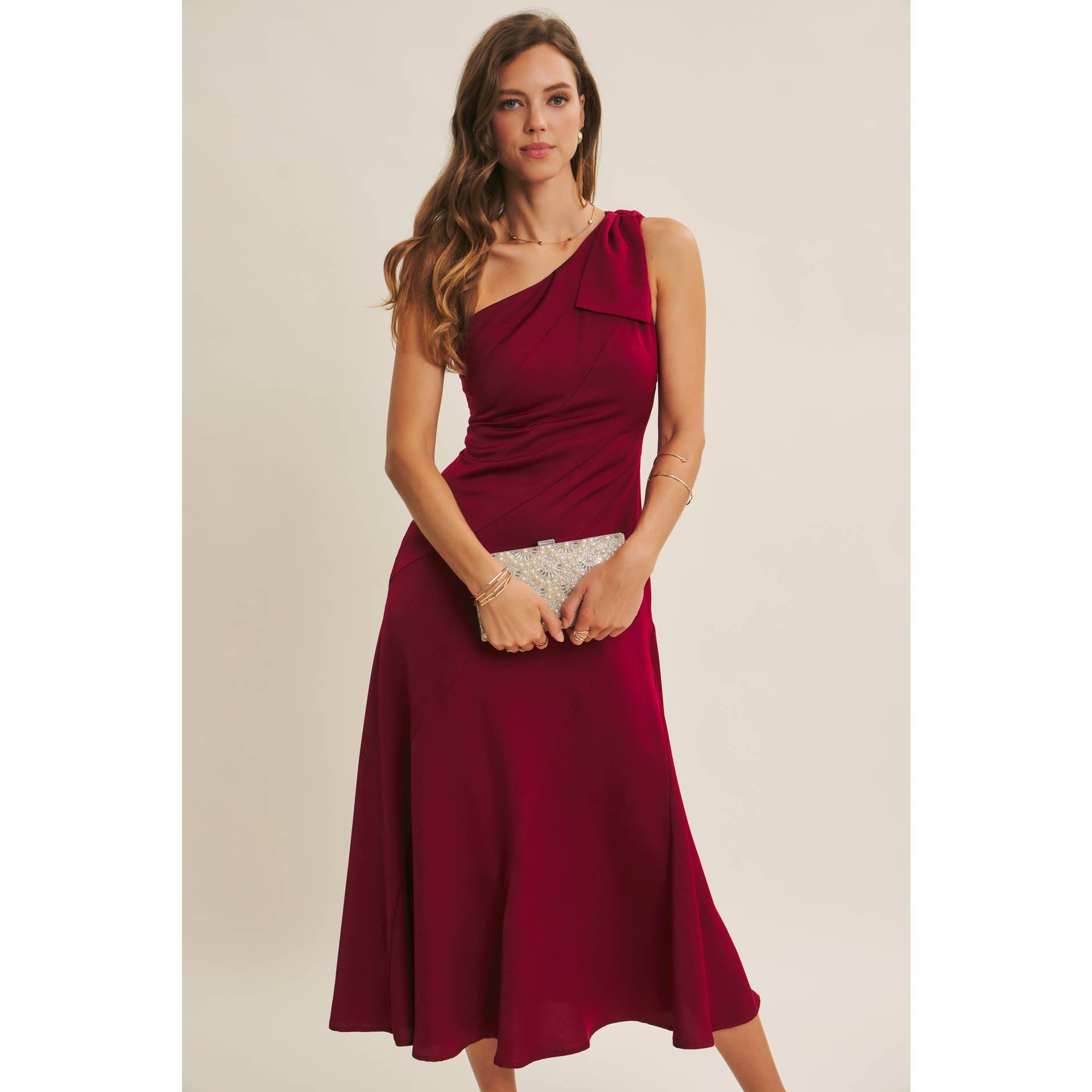BURGUNDY HOLIDAY GLAM ONE-SHOULDER MIDI DRESS WITH SLANTED SEAMWORK