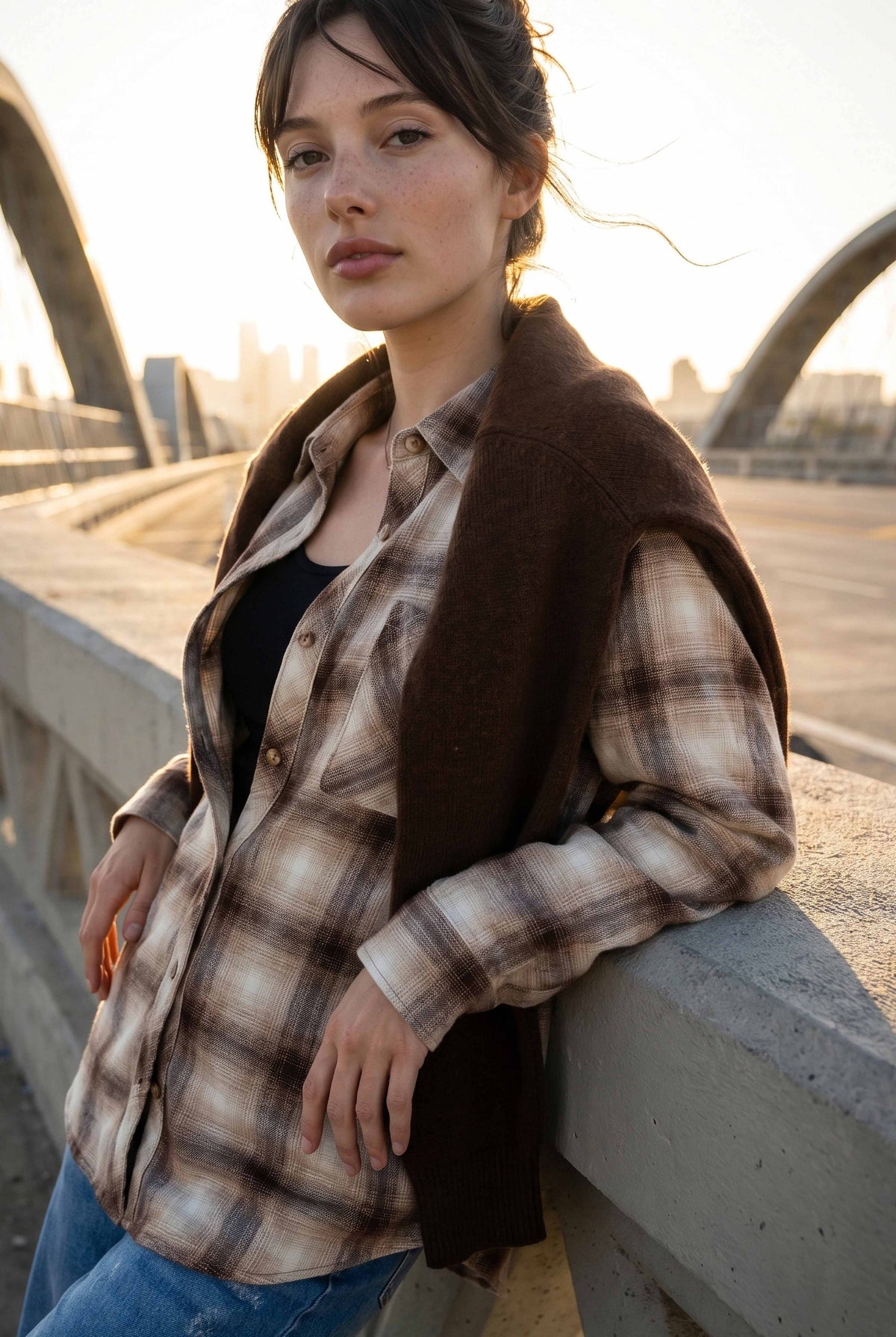 BROWN FLANNEL PLAID BUTTON UP SHIRT