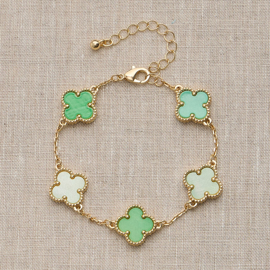 Colorful Shell Charm Bracelet with Gold Detailing: White Gold / One / 5SB21068
