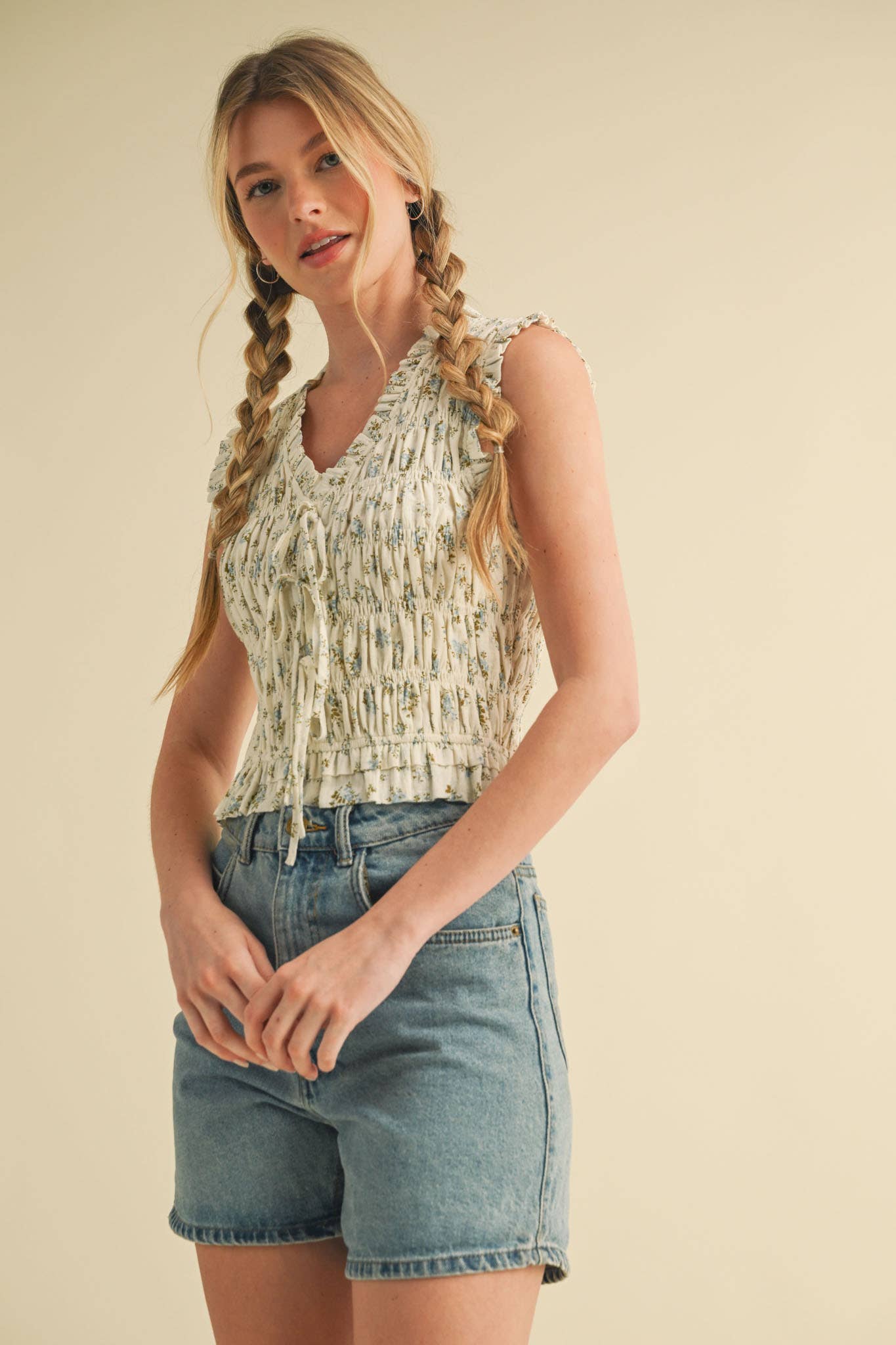 CANARY FLORAL SMOCKED RUFFLE TIE FRONT TOP