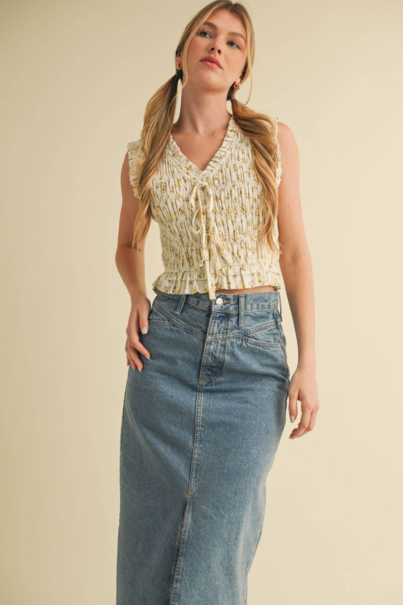 CANARY FLORAL SMOCKED RUFFLE TIE FRONT TOP