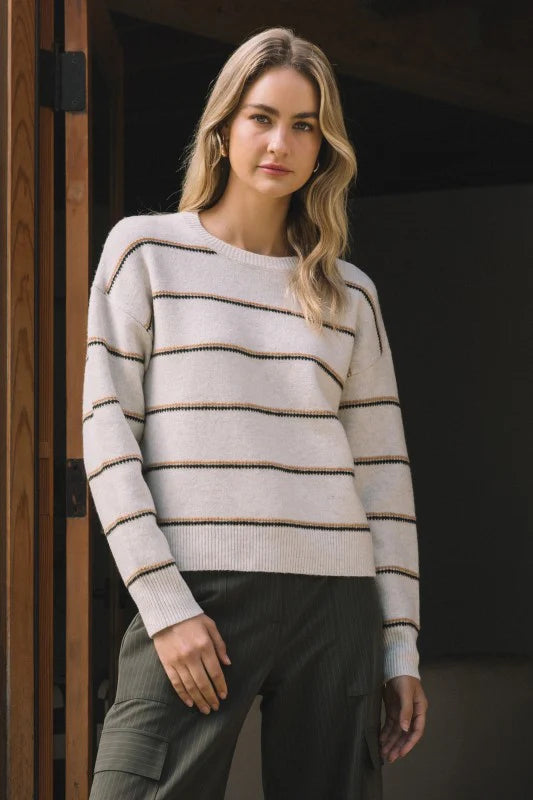 OLIVE CAMEL IVORY CREW NECK SWEATER