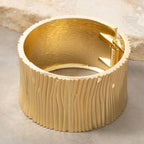Wide Ribbed Stripe Hinged Bangle Bracelet: GD