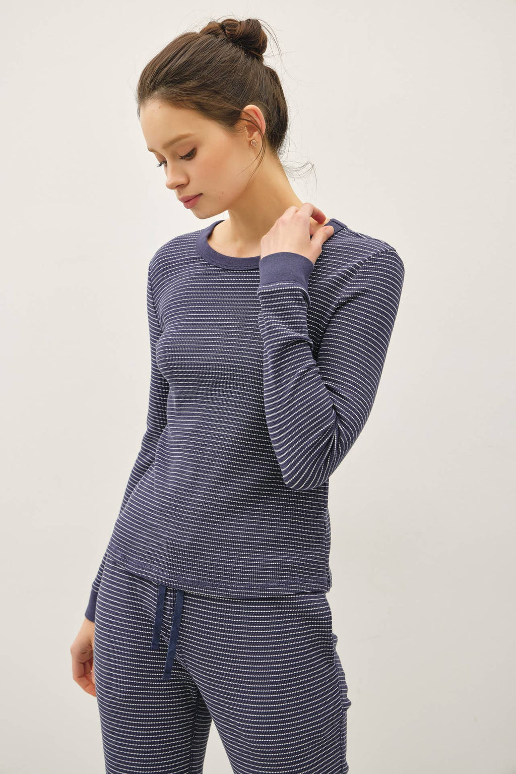 STITCHED THERMAL CREW NECK TOP: OATMEAL