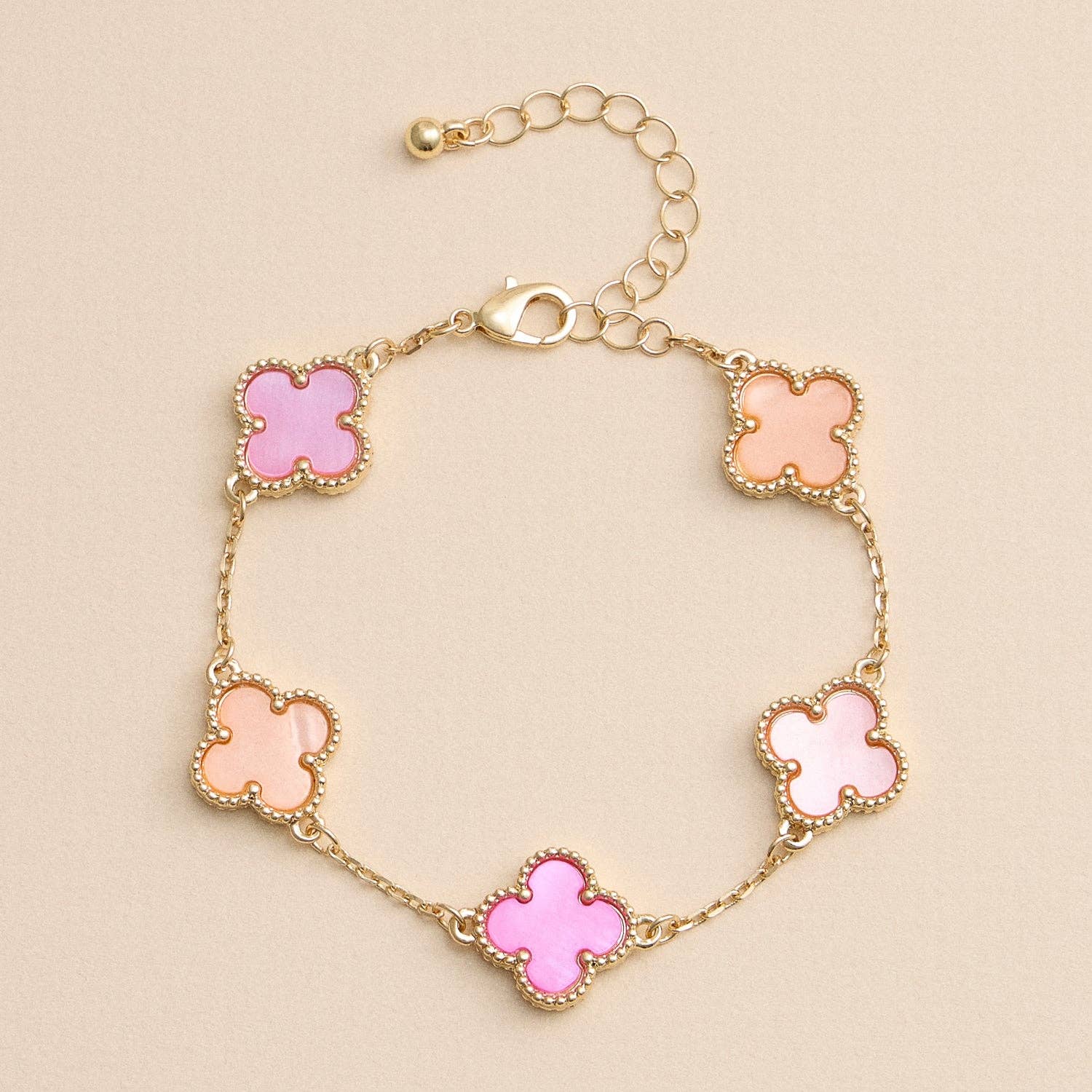 Colorful Shell Charm Bracelet with Gold Detailing: White Gold / One / 5SB21068