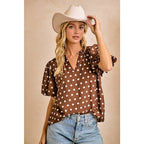 DK MOCHA/IVORY POLKA DOT PRINTED WOVEN RUFFLED V NECK TOP
