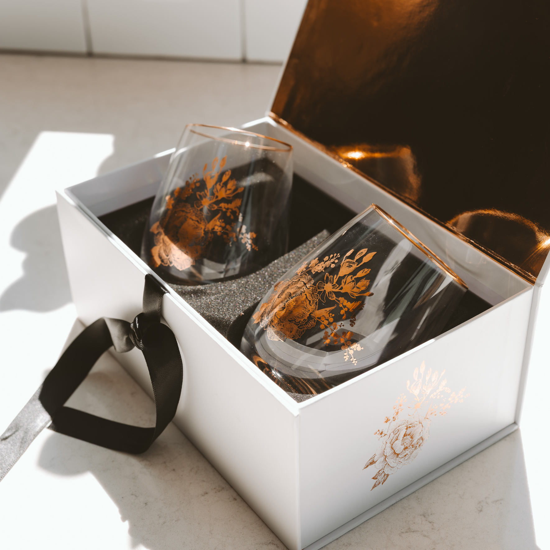 *NEW* Delft Stemless Wine Glasses, Boxed Set of 2