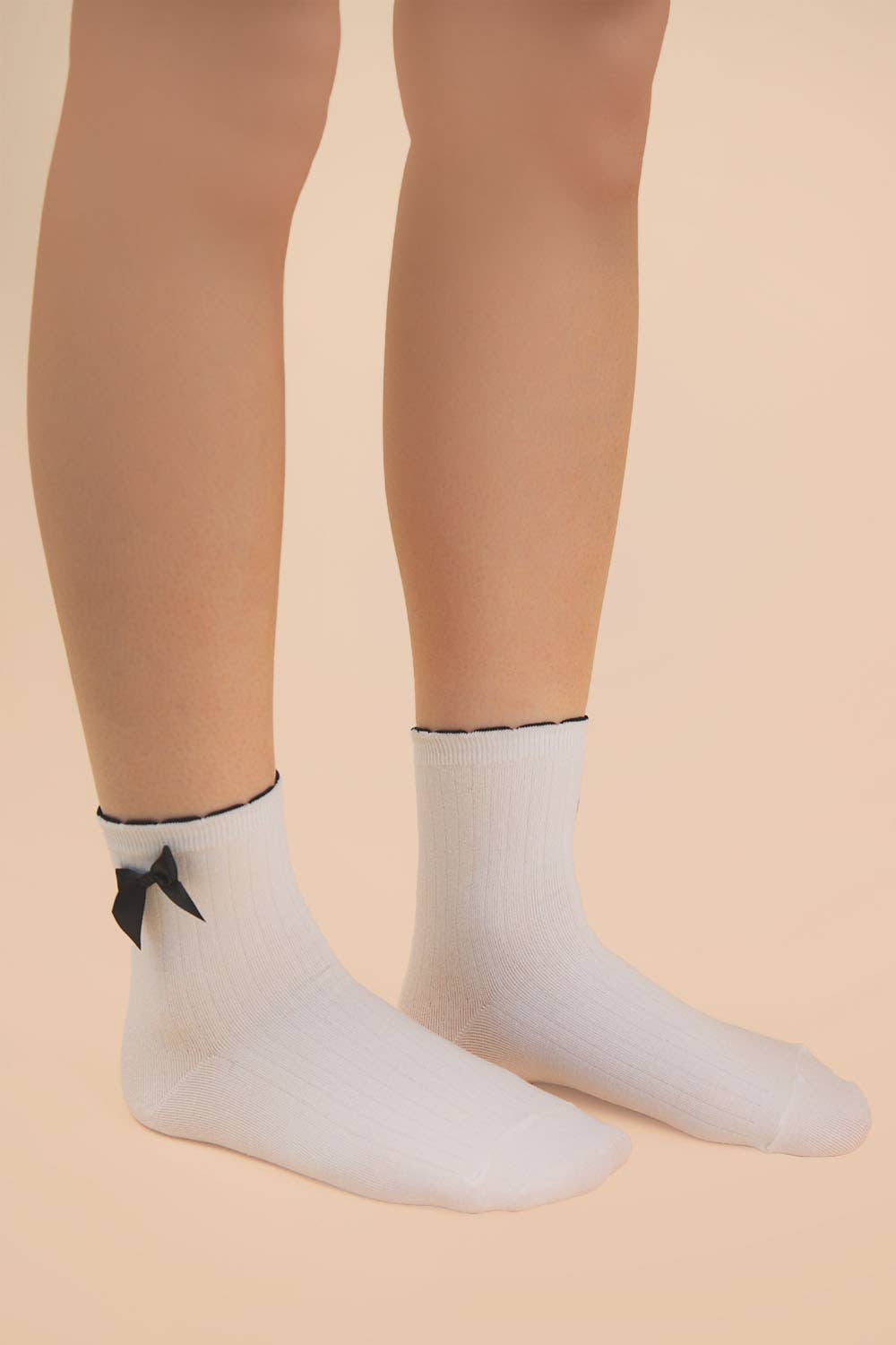 Side Bow Detail Ribbed Crew Socks: IVORY