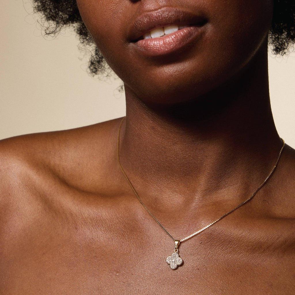 Gold Filled Clover Pendant Necklace with Box Chain: GD / ONE