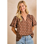 DK MOCHA/IVORY POLKA DOT PRINTED WOVEN RUFFLED V NECK TOP
