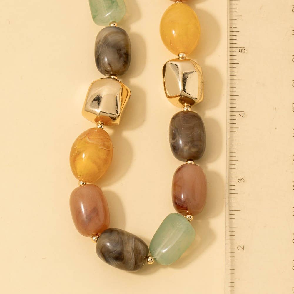 Chunk Marble Resin And Metallic Beads Necklace: RS