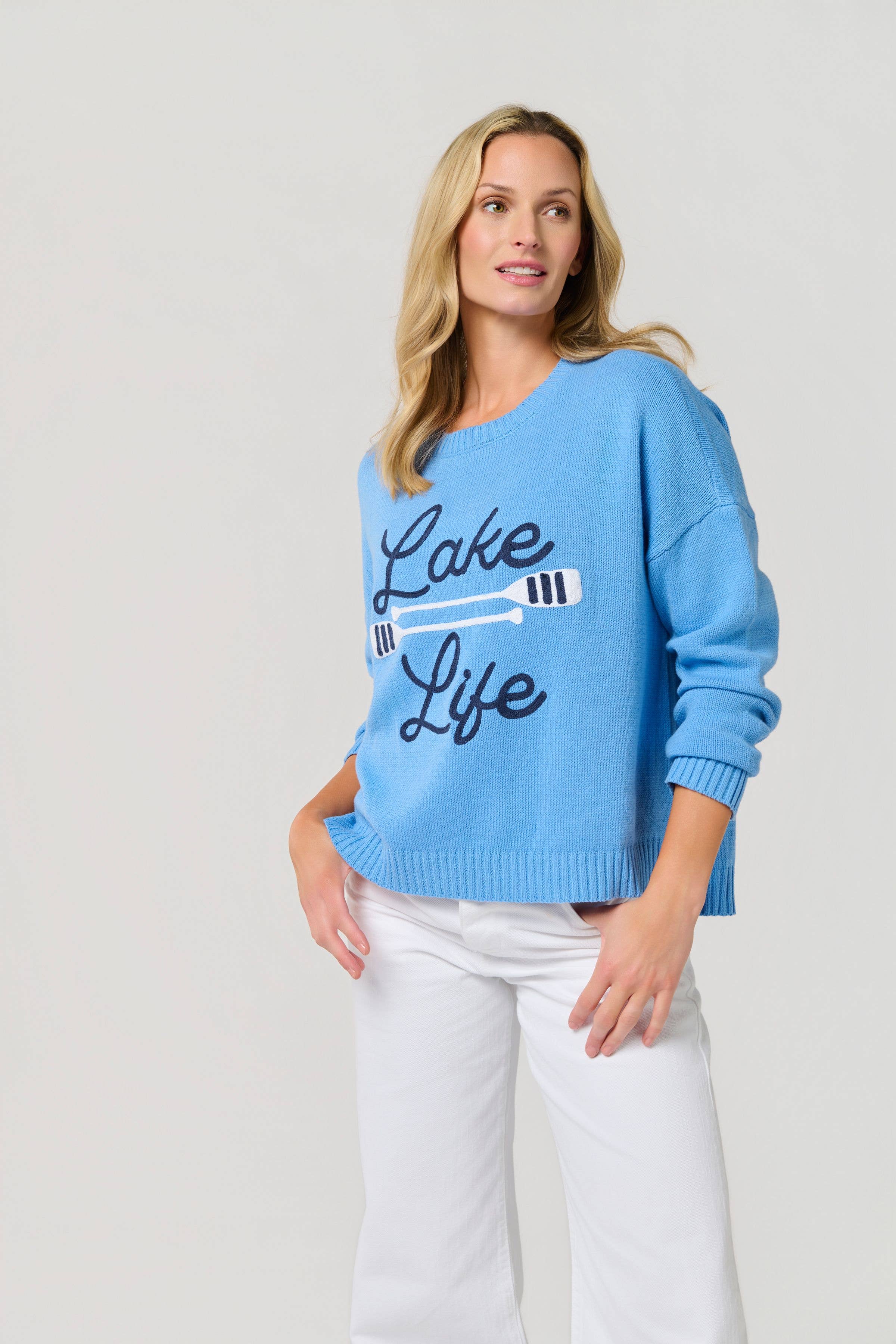 "LAKE LIFE" RELAXED FIT SWEATER: SMALL