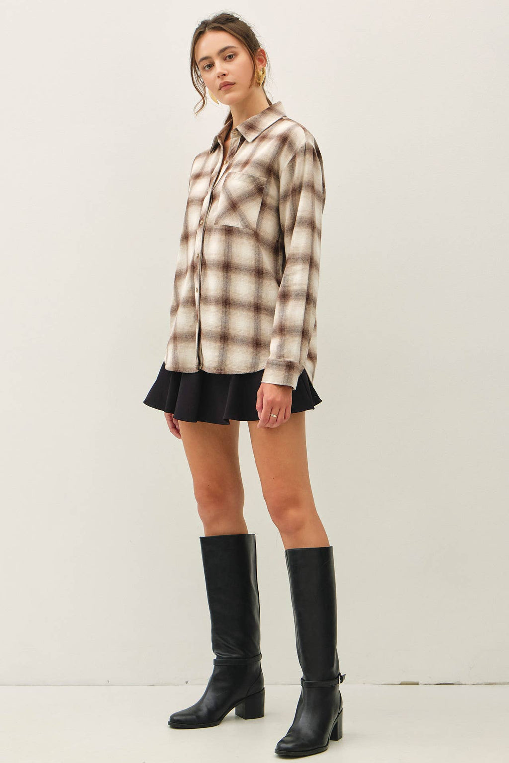 BROWN FLANNEL PLAID BUTTON UP SHIRT
