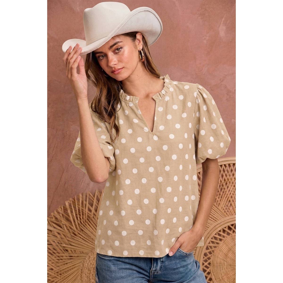 DK MOCHA/IVORY POLKA DOT PRINTED WOVEN RUFFLED V NECK TOP