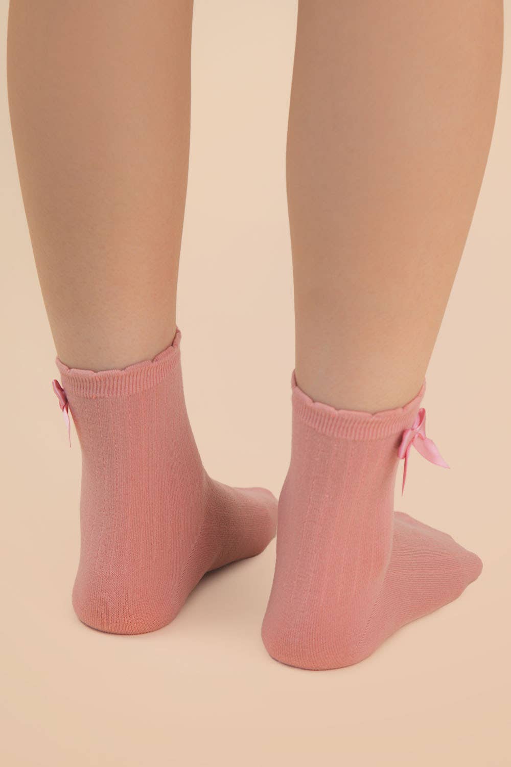 Side Bow Detail Ribbed Crew Socks: IVORY