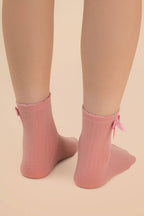 Side Bow Detail Ribbed Crew Socks: IVORY