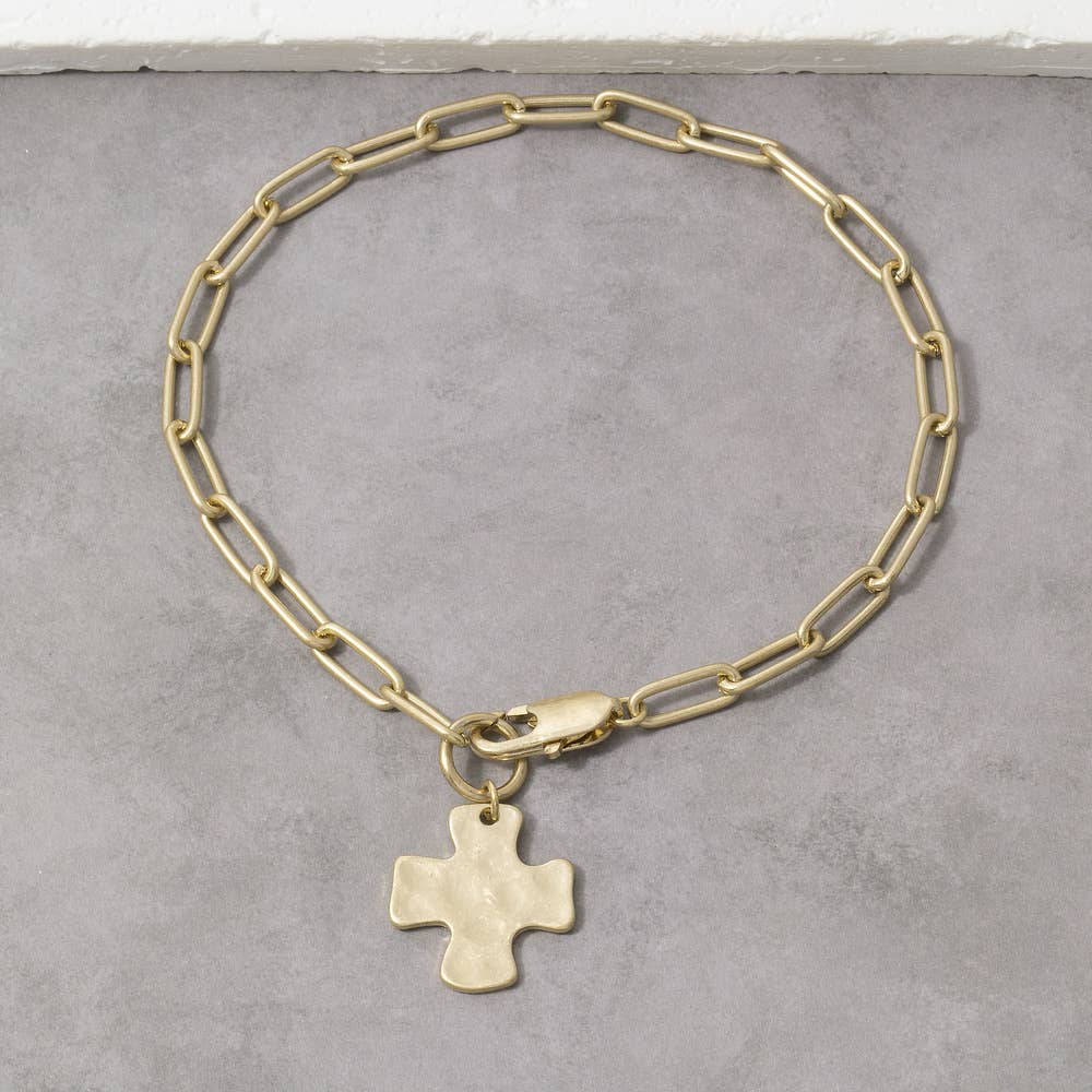 Hammered Square Cross Charm Paperclip Chain Bracelet: WG