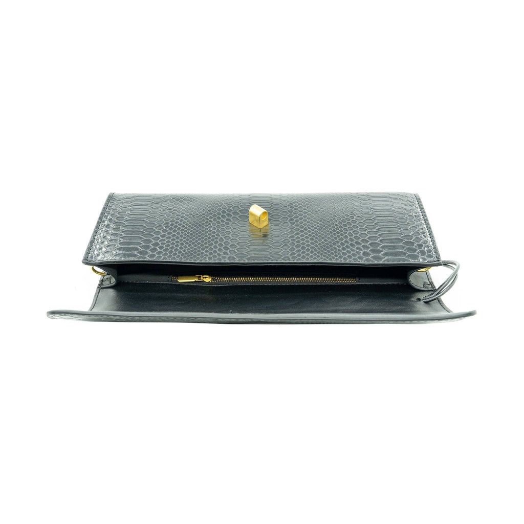 BLACK CLUTCH W/TOGGLE CLASP