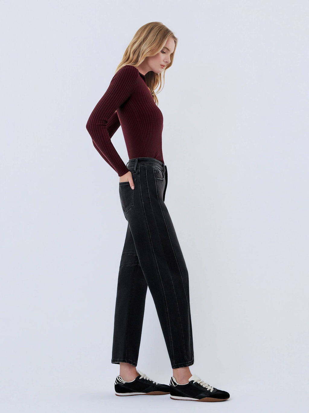 BLACKHIGH RISE BLACK ANKLE BARREL LEG JEANS RELIEF