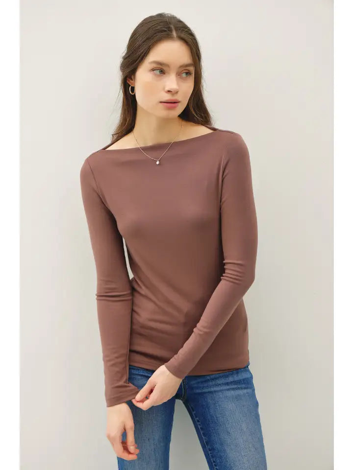 S MOCHA BOATNECK LONG SLEEVE TOP