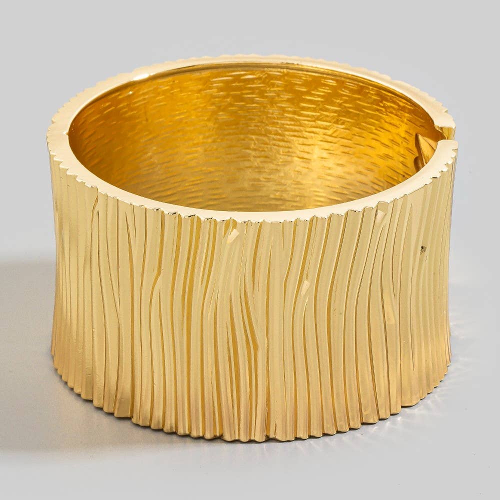Wide Ribbed Stripe Hinged Bangle Bracelet: GD