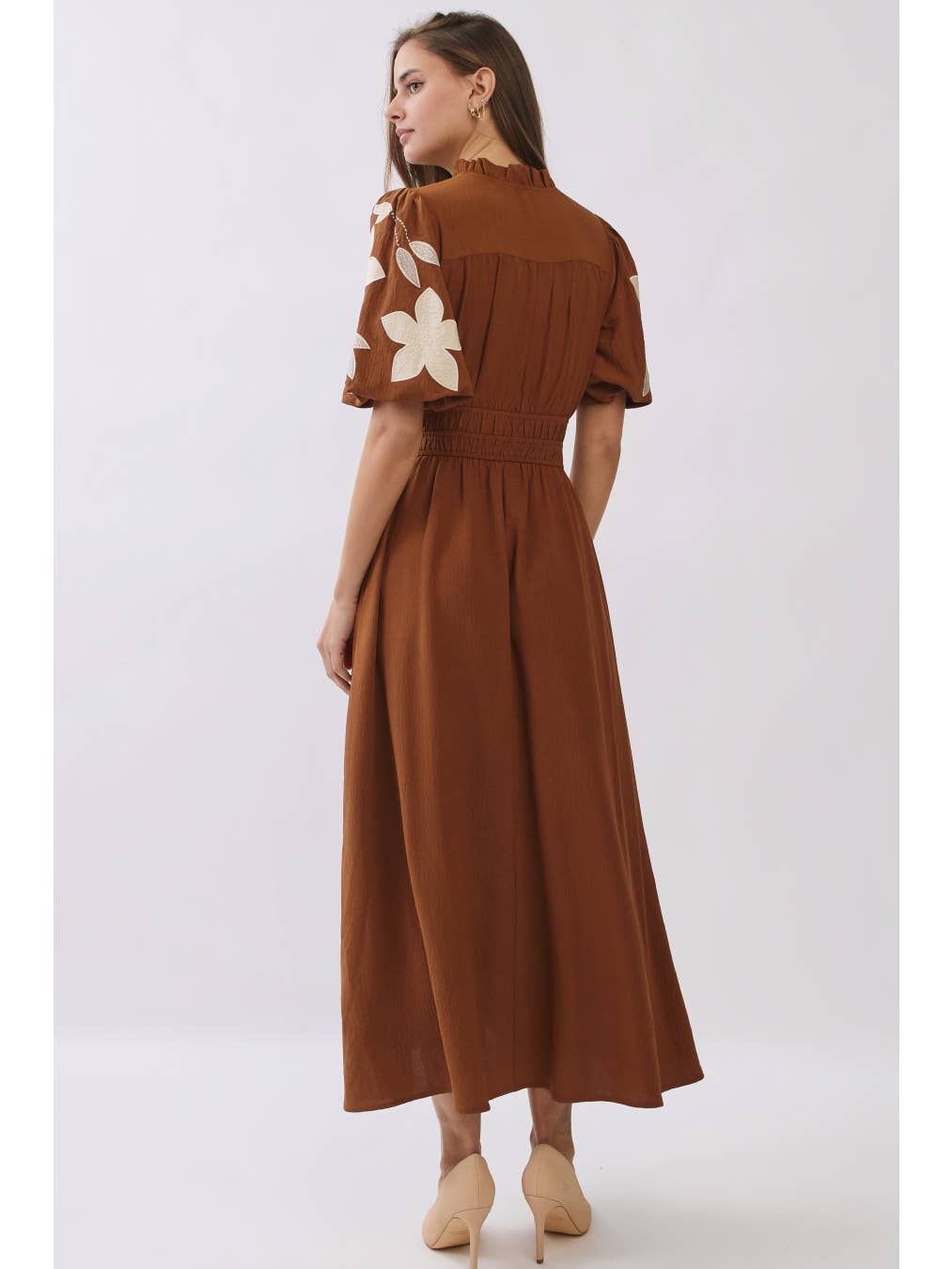 CHESTNUT EMBROIDERED MIDI DRESS W/PUFF SLEEVE,SMOCKED YOKE