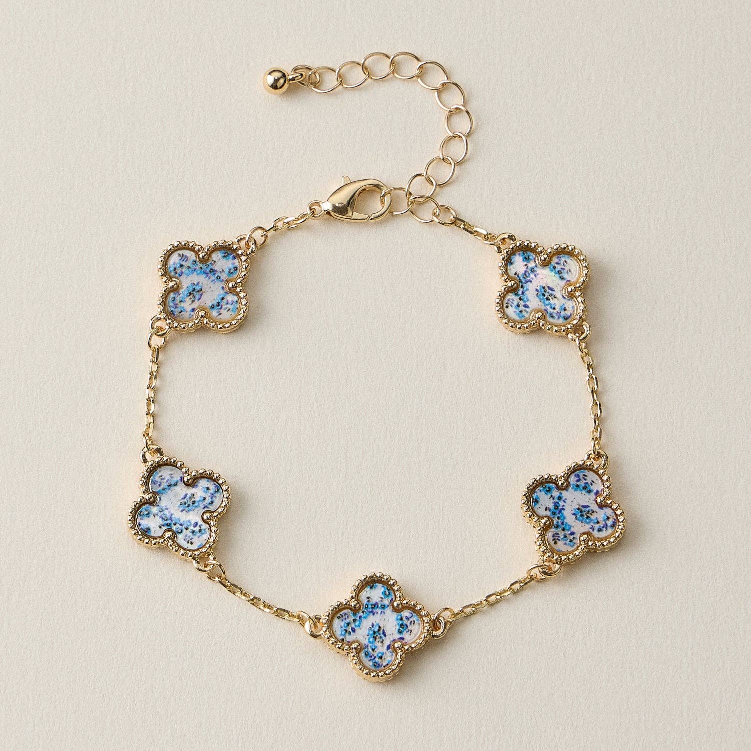 Colorful Shell Charm Bracelet with Gold Detailing: Black / One / 5SB21068