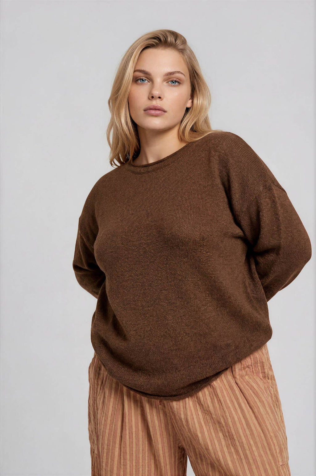 BROWN PLUS TEXTURED RAW EDGE LONG SLEEVE KNIT SWEATER