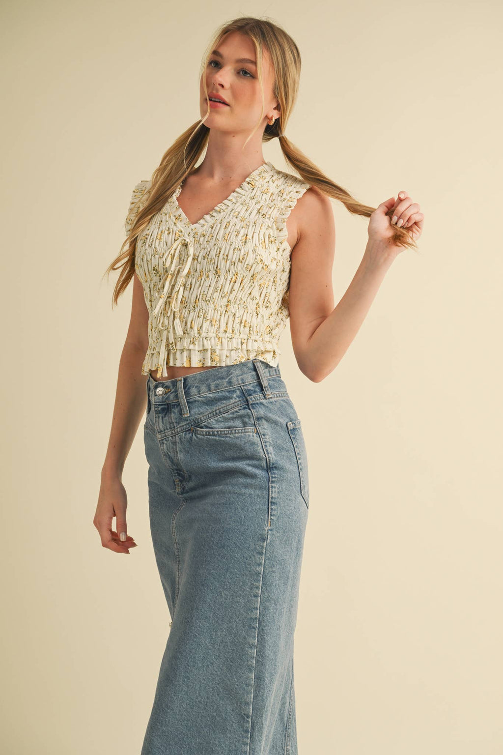 CANARY FLORAL SMOCKED RUFFLE TIE FRONT TOP