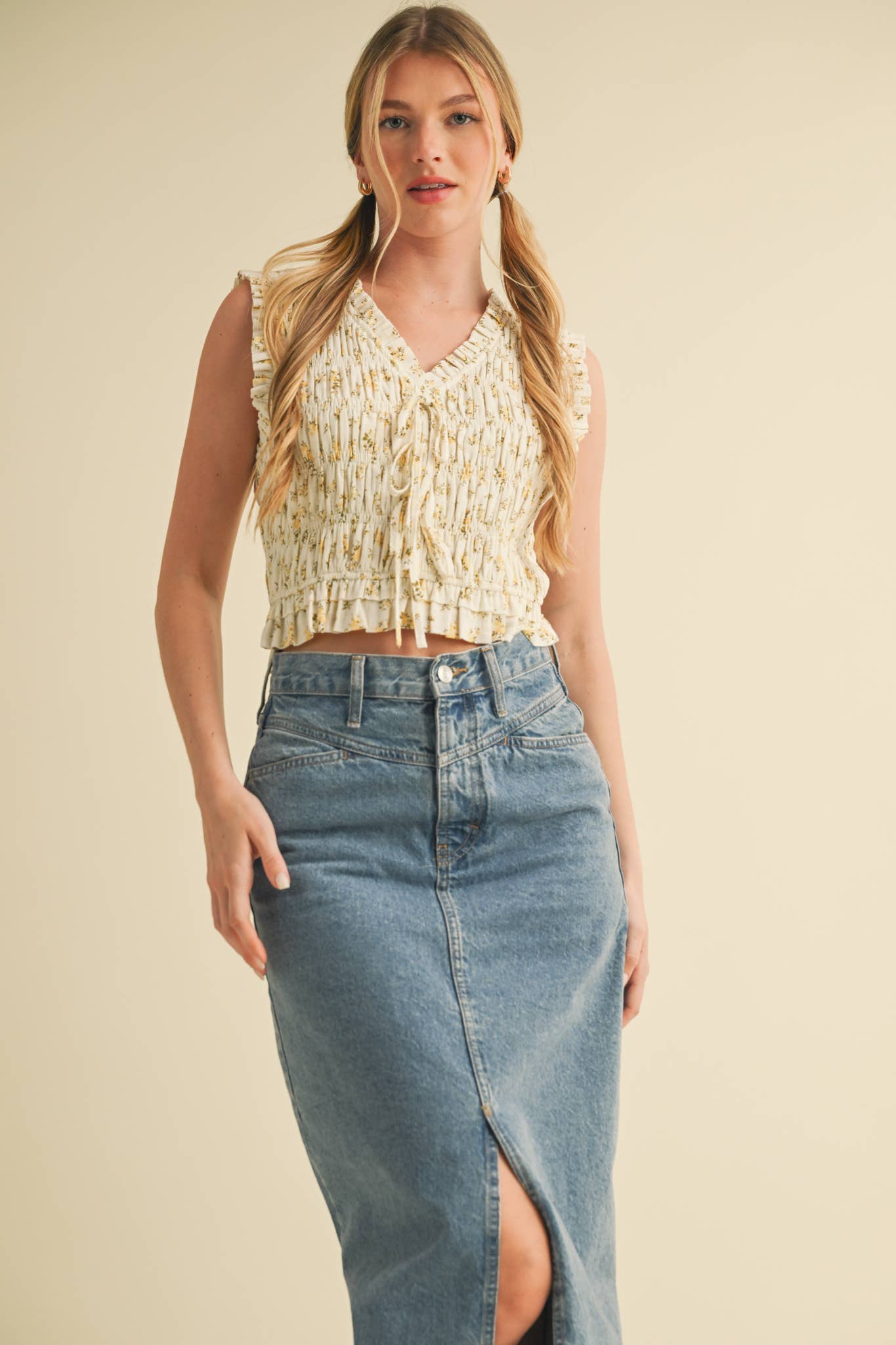 CANARY FLORAL SMOCKED RUFFLE TIE FRONT TOP