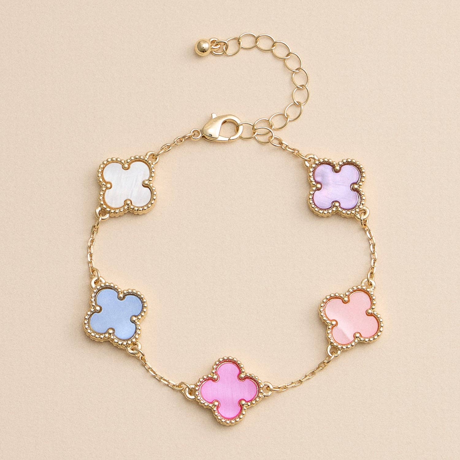 Colorful Shell Charm Bracelet with Gold Detailing: White Gold / One / 5SB21068