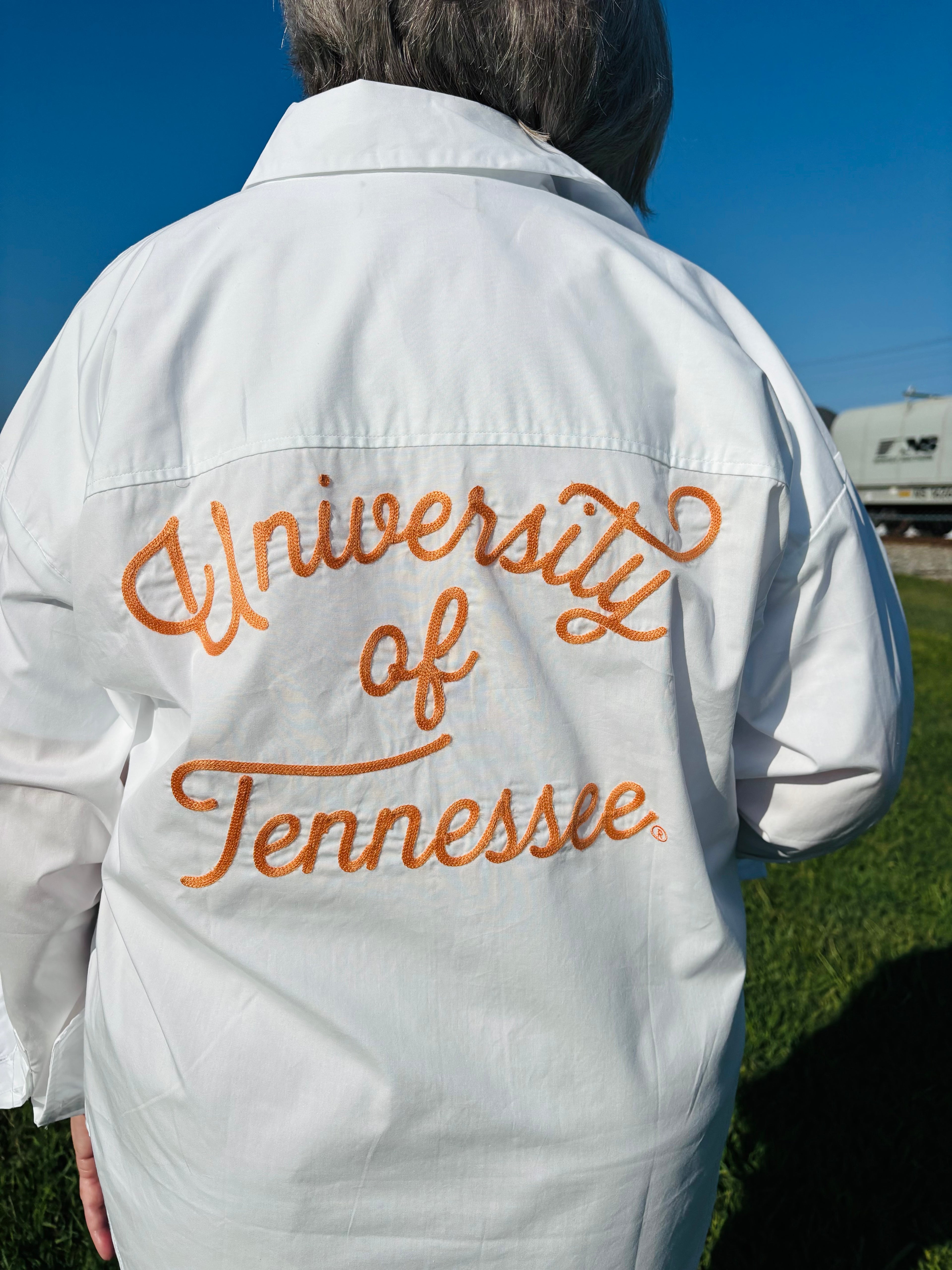 SMALL WHITE TENN RIPLY ROPE EMBROIDERED BUTTON DOWN