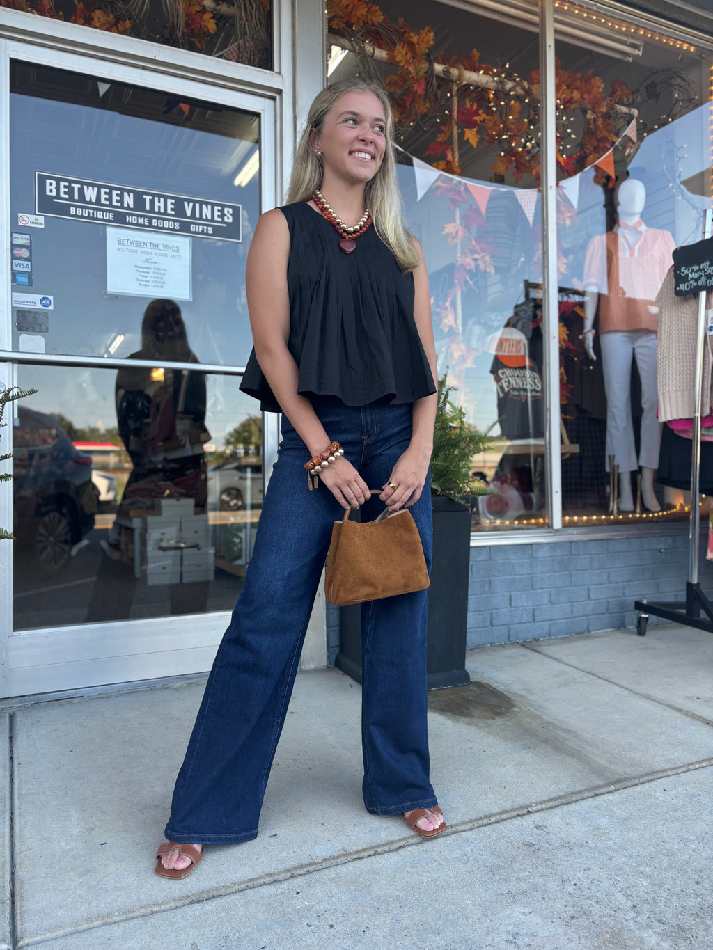 BLACK PLEATED TOP