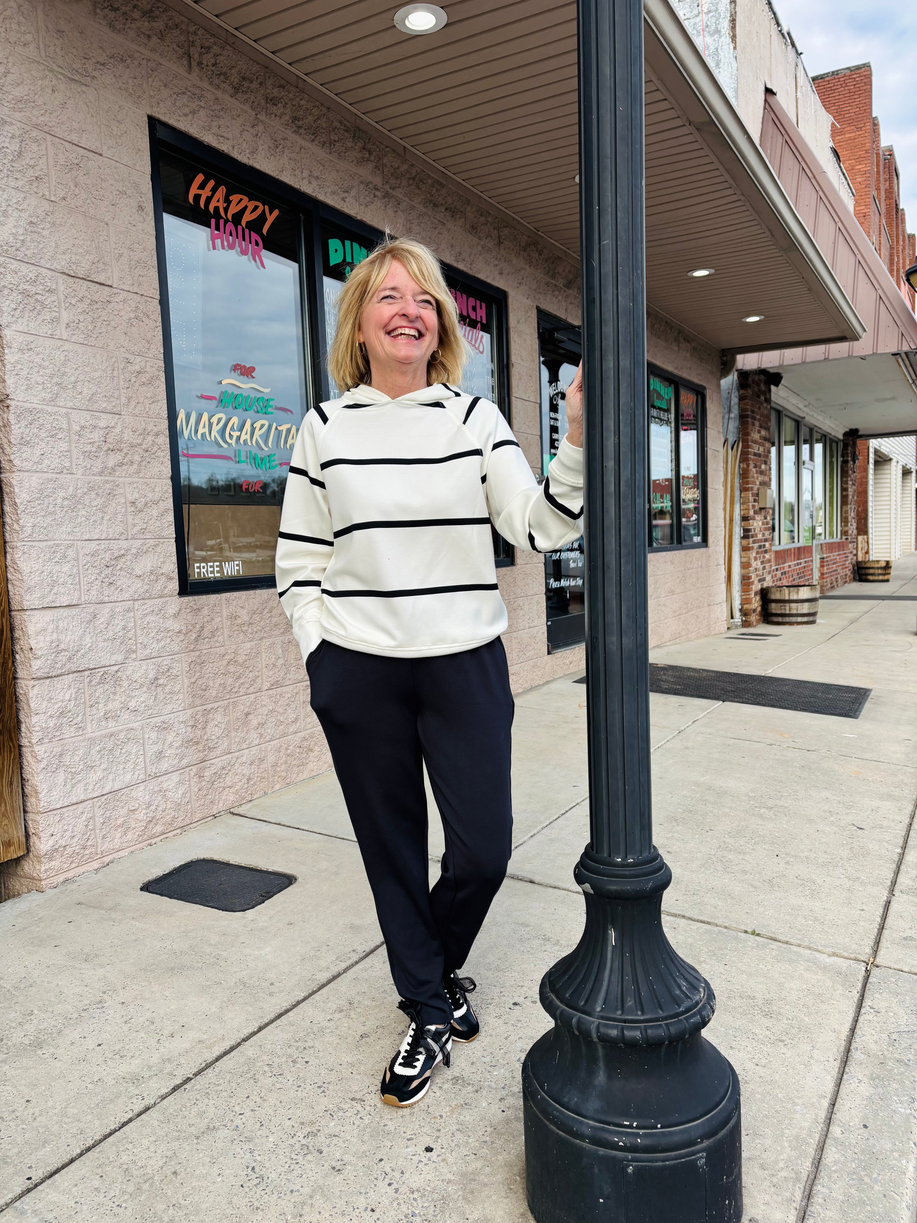 TURNER HOODIE BLACK AND WHITE STRIPED