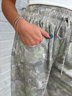 Camo Print Casual Knit Barrel Pants: OLIVE MIX