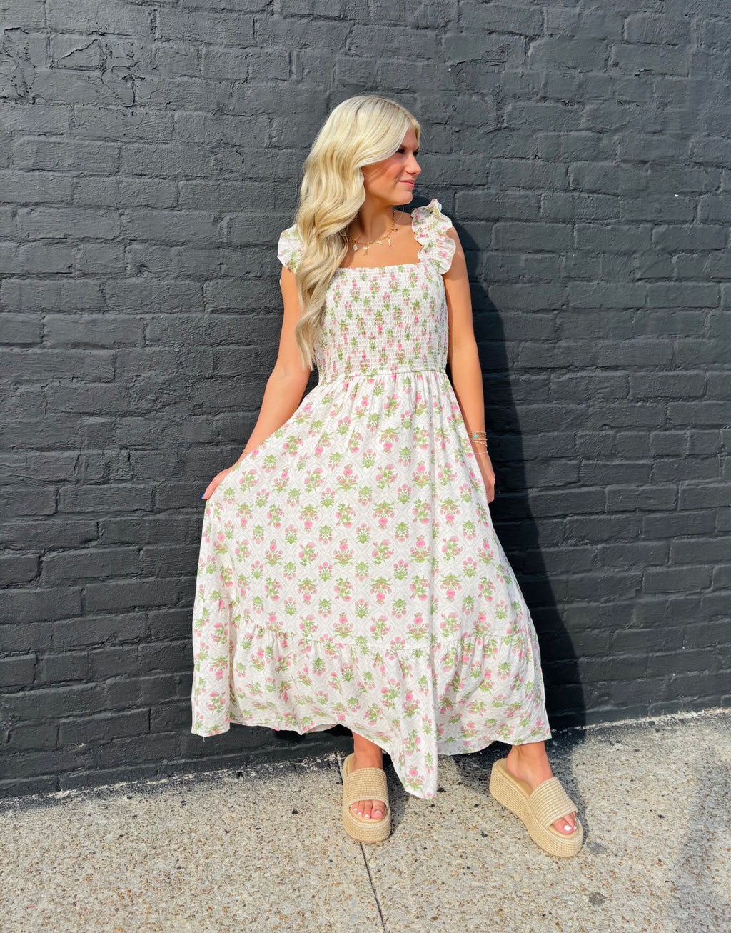 FLORAL TILE PATTERN SMOCKED SLEEVELESS MIDI DRESS: PINK MULTI