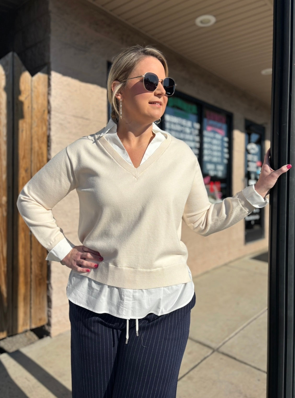 IVORY WHITE MIXED SHIRT LAYERED SWEATER