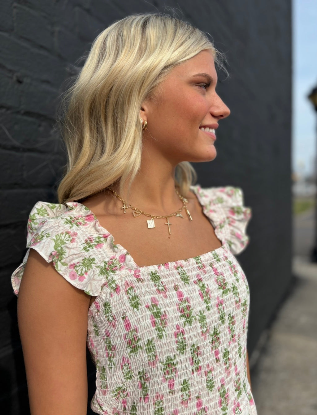 FLORAL TILE PATTERN SMOCKED SLEEVELESS MIDI DRESS: PINK MULTI