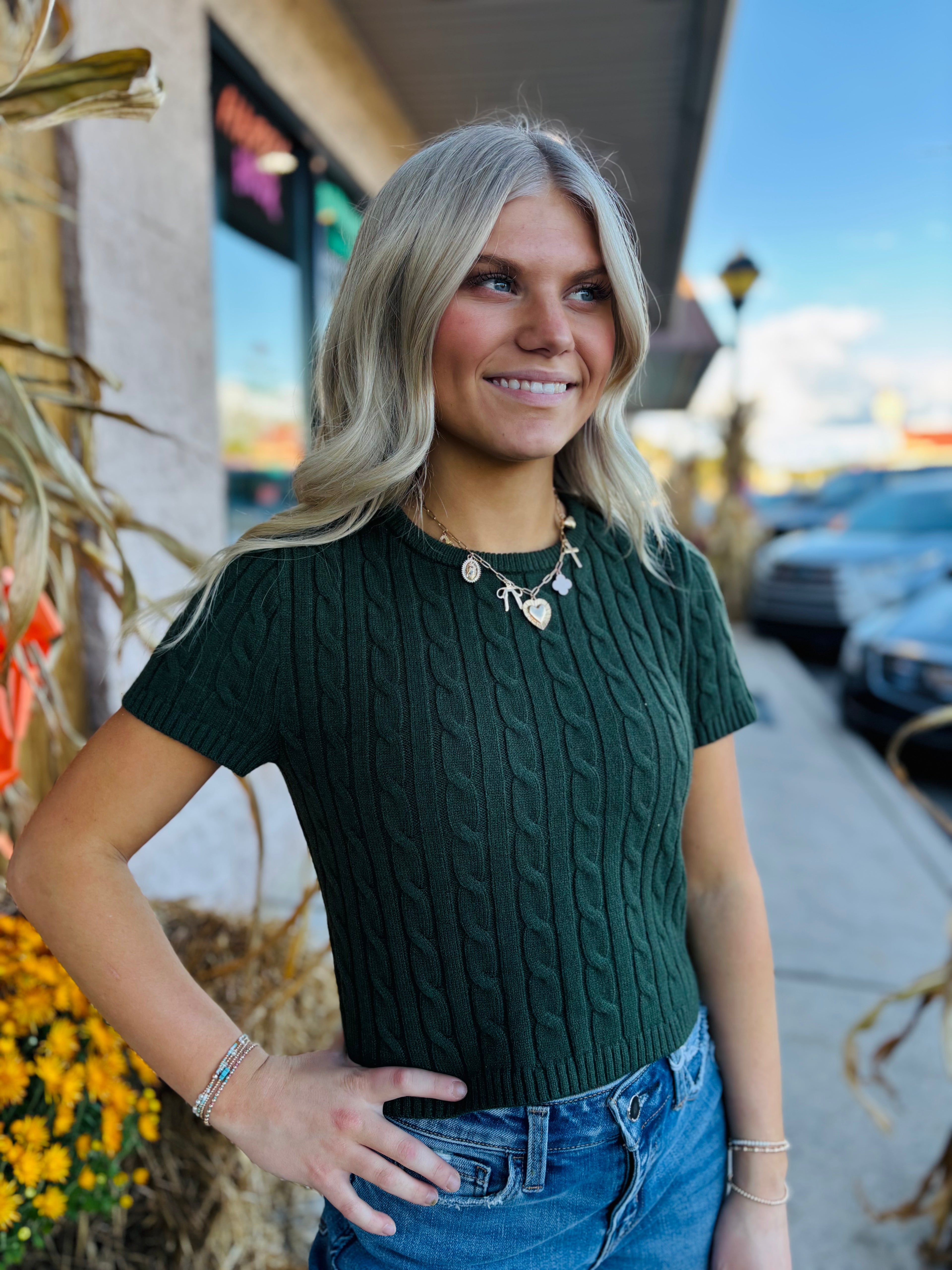 SHORT SLEEVE CABLE SWEATER TOP: DK GREEN / XS