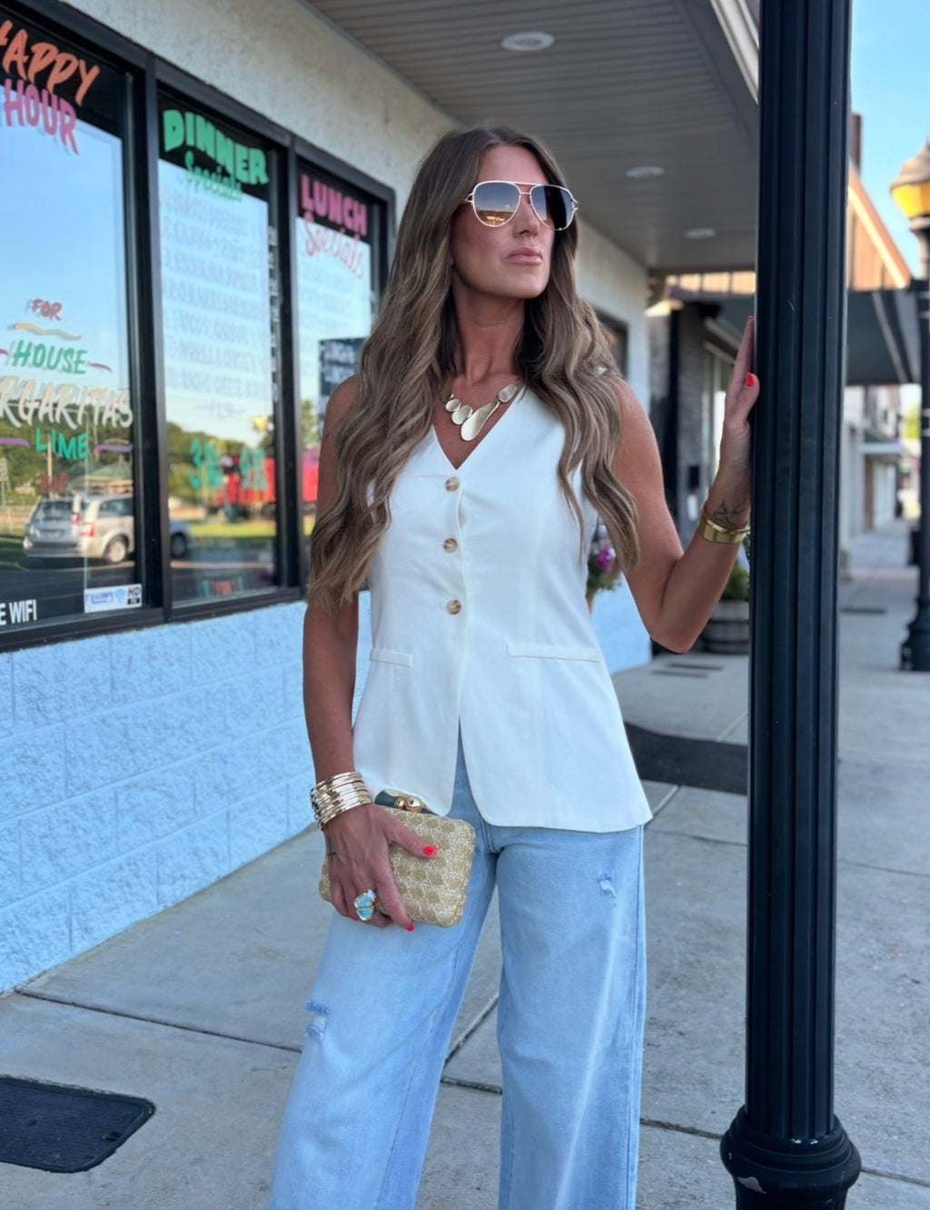 WHITE VNECK SLEEVELESS VEST