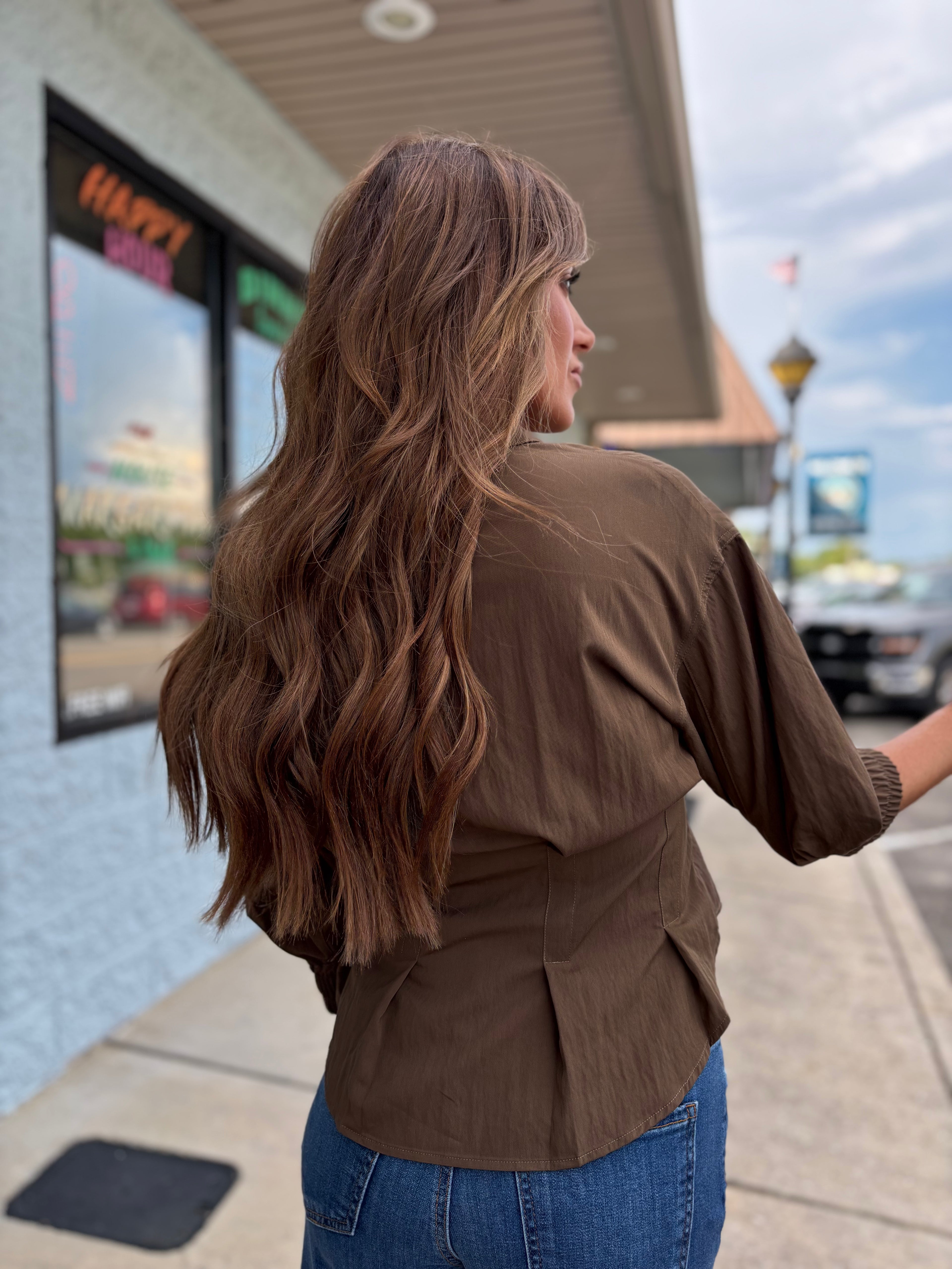CHOCOLATE DART DETAIL 3/4 STEEVE BUTTON DOWN BLOUSE
