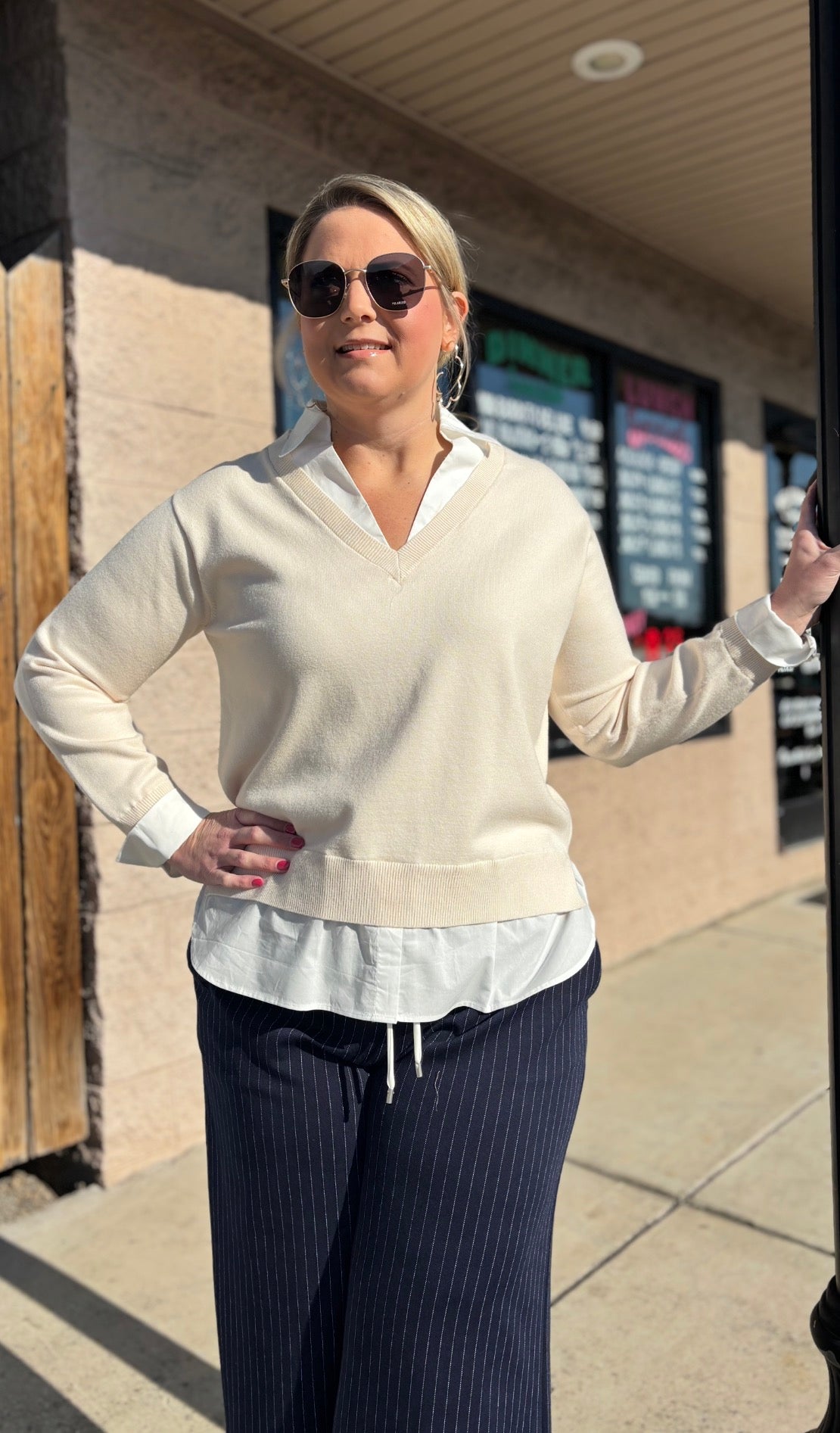 IVORY WHITE MIXED SHIRT LAYERED SWEATER