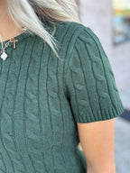 SHORT SLEEVE CABLE SWEATER TOP: DK GREEN / XS