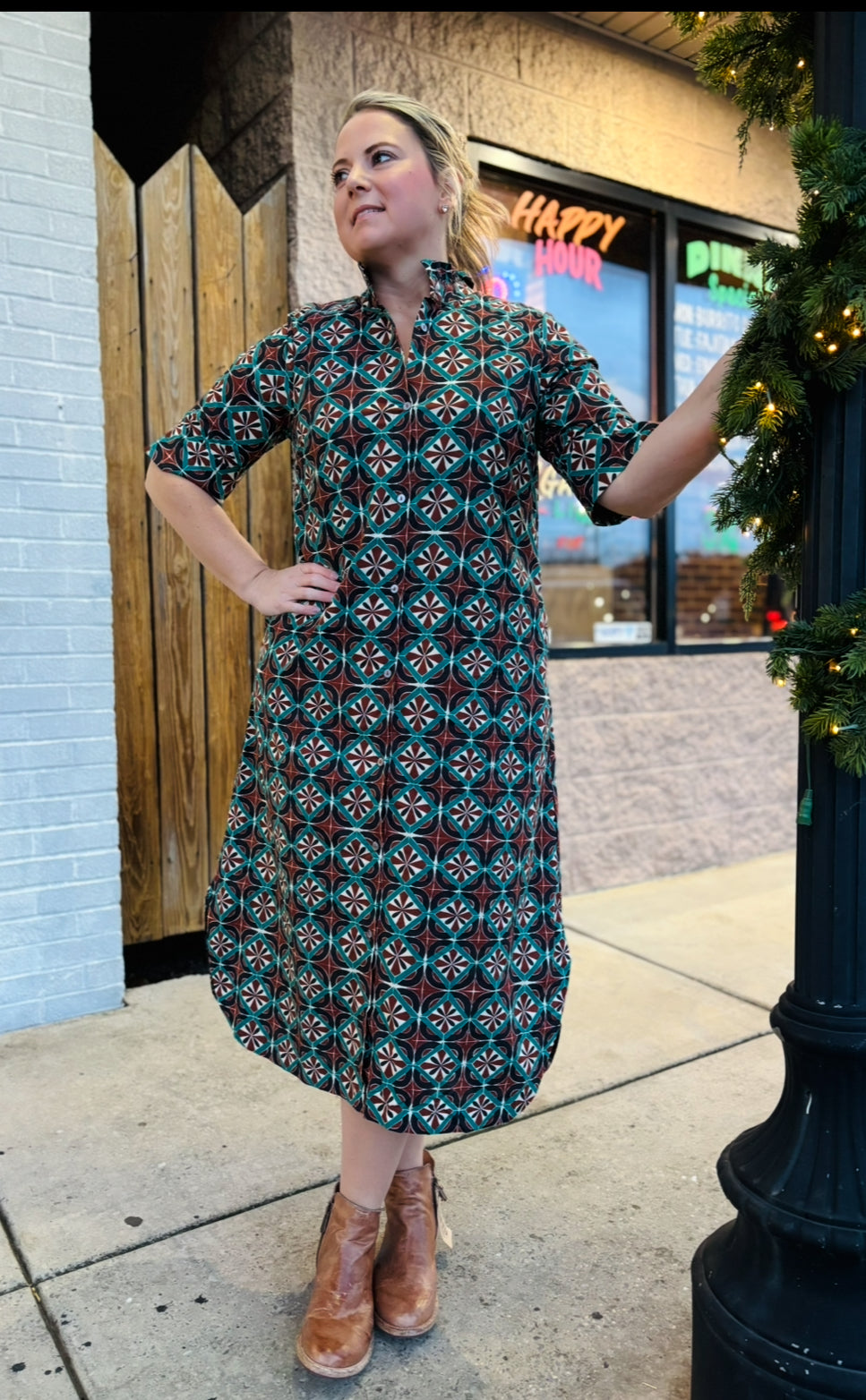 BROWN GEOMECTRIC MIDI DRESS
