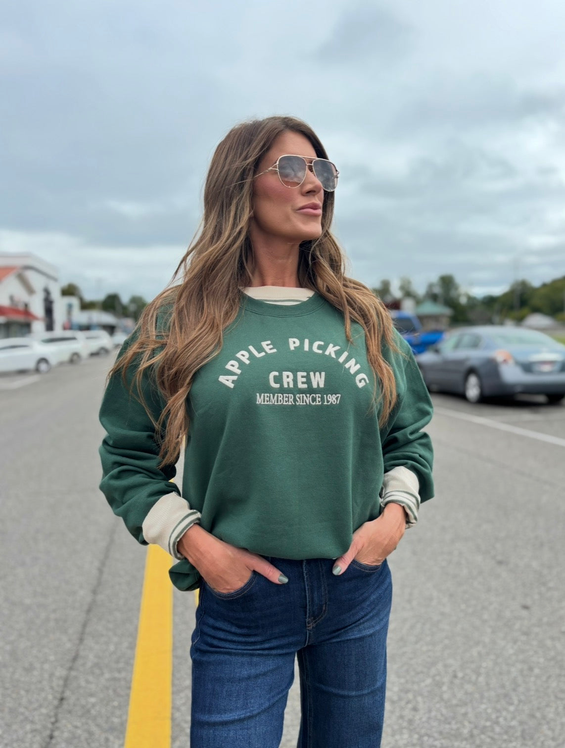 HUNTER GREEN Apple Picking Crew Embroidered Sweatshirt