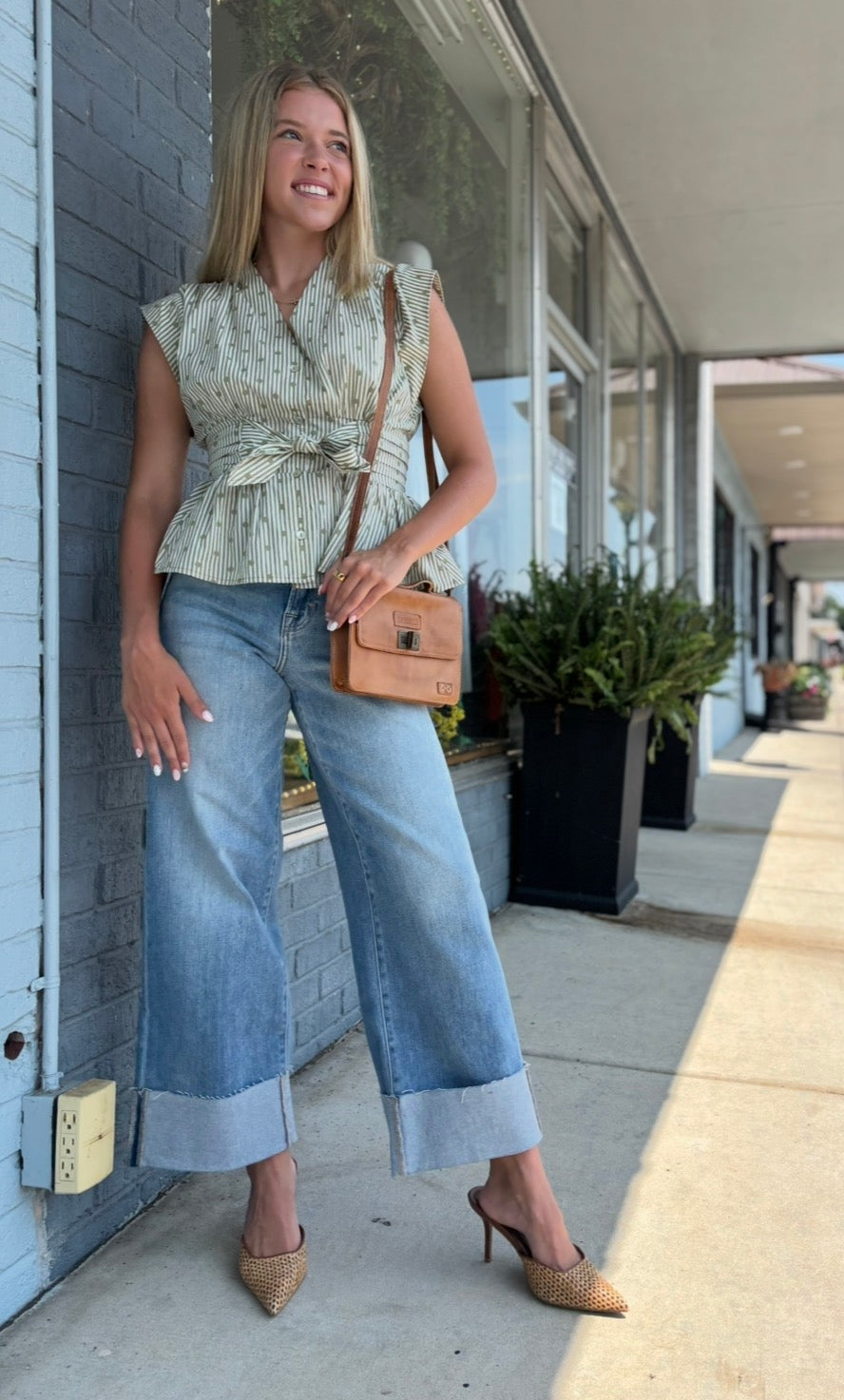 Olive Stripe Print V-Neck Sleeveless Top w/Tie Waist